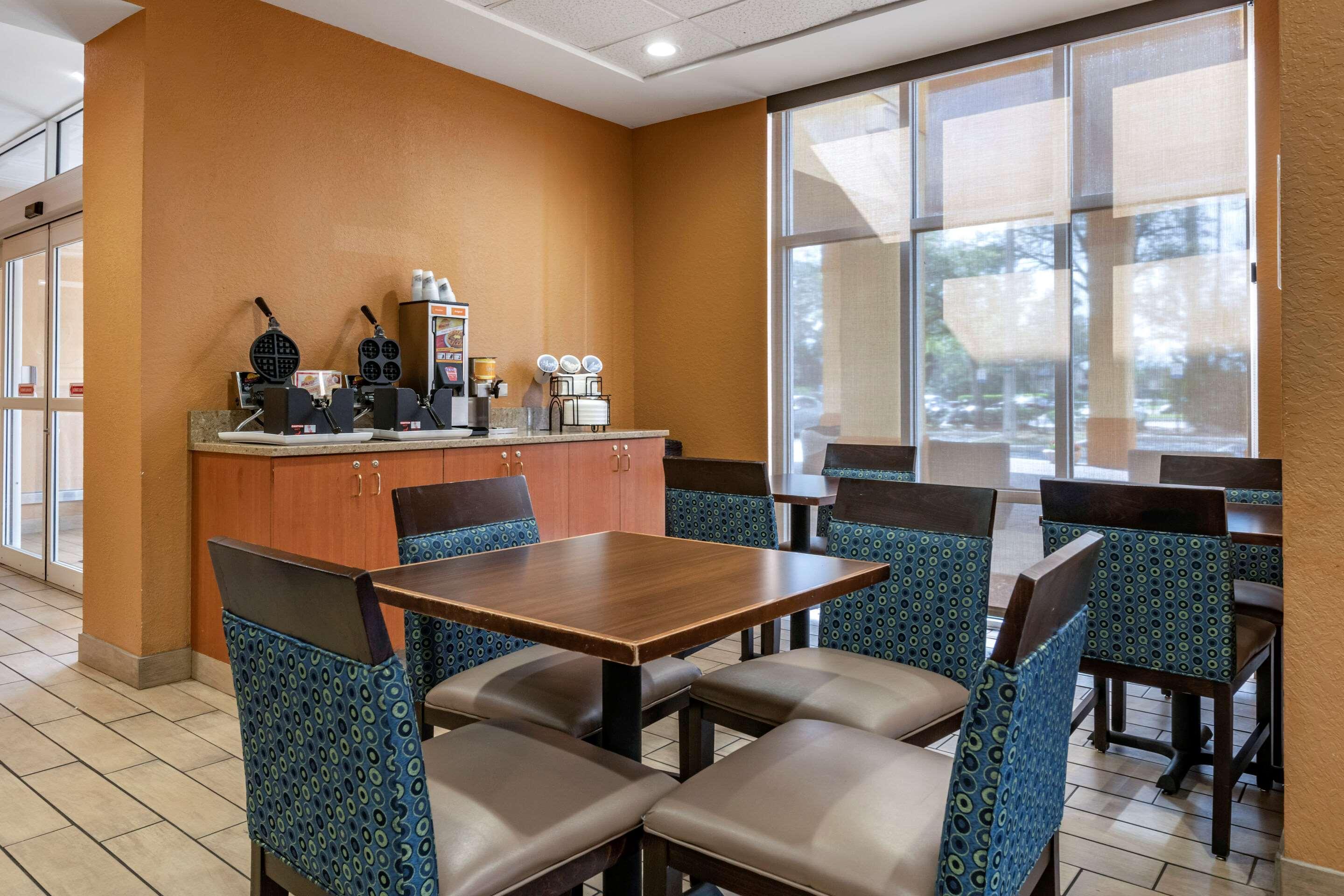 Comfort Inn & Suites Orlando North Sanford Exteriér fotografie